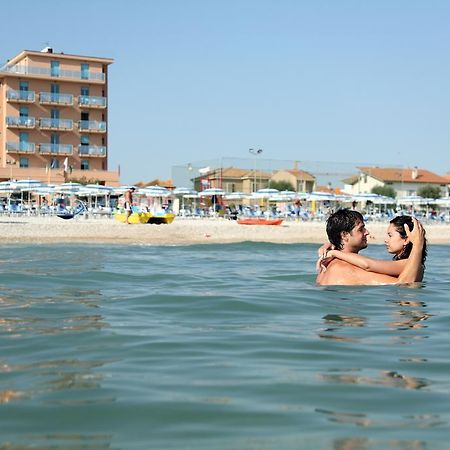 Abbazia Club Hotel Marotta Bagian luar foto
