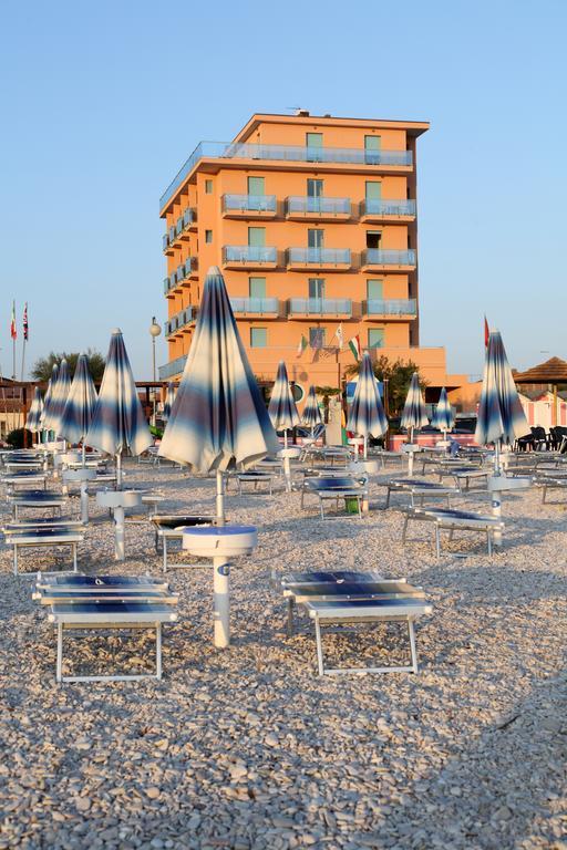 Abbazia Club Hotel Marotta Bagian luar foto